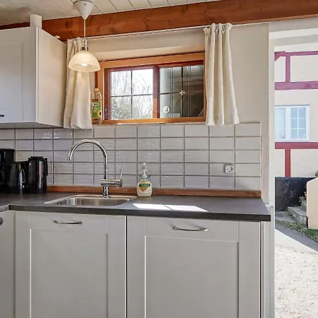 Two-bedroom Holiday In 1
