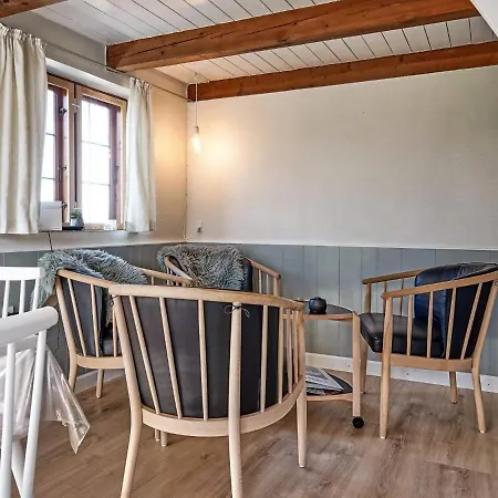 別荘 Two-bedroom Holiday In 1 *